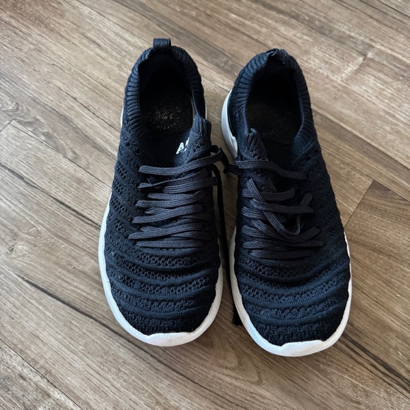 APL Techbloom black sneakers size 6.5 - Picture 2 of 8